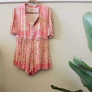 Spell & Gypsy Collective pink floral romper. Sz small.